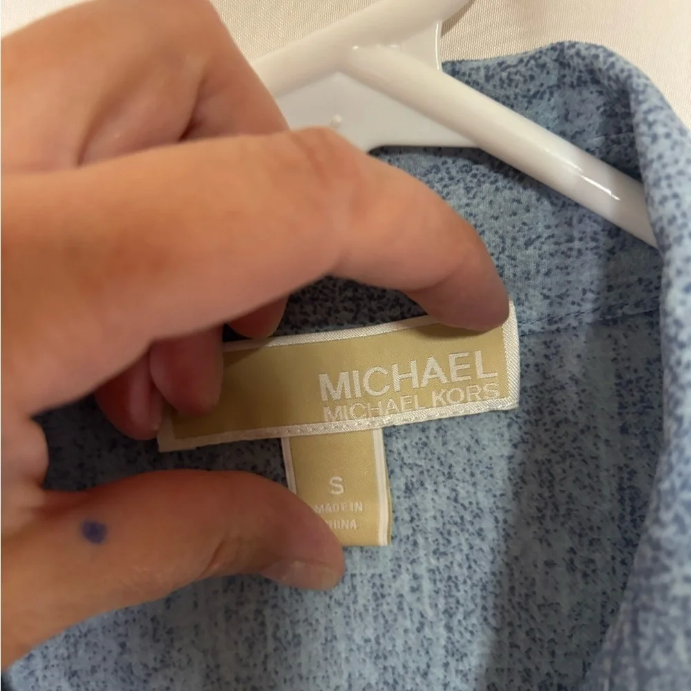 Womens size small Michael Kors button up shirt, #A993